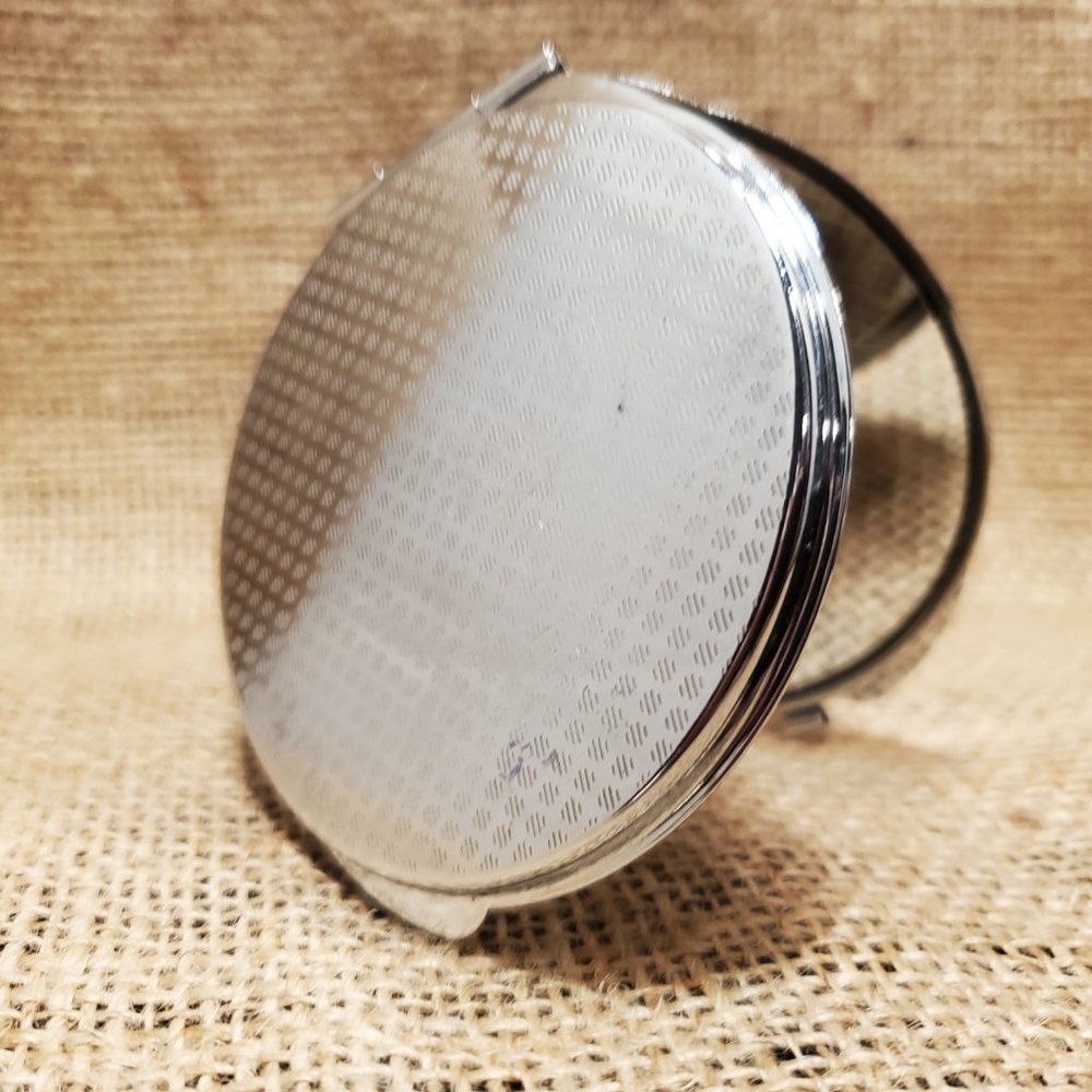 Elegant Vintage Dual Mirrored Fleur De Lis Compact Black And Silver Tone - Picture 6 of 8